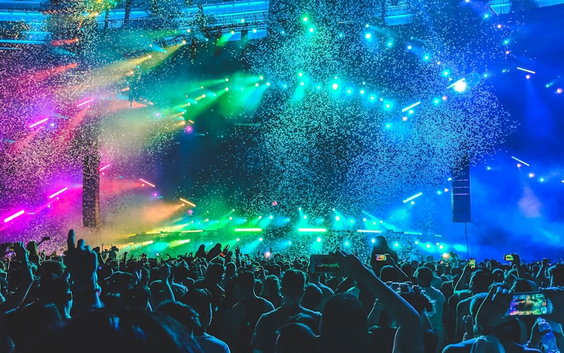 Concerts β Music venue atmosphere