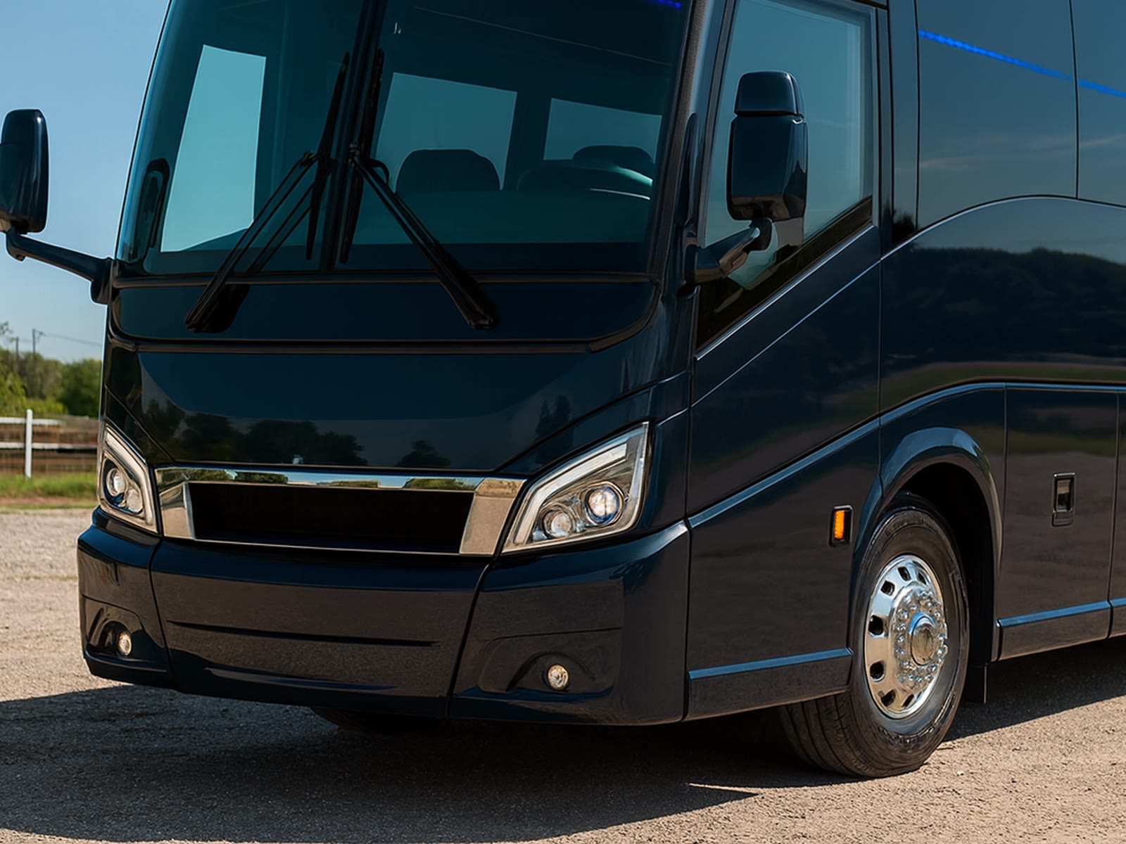 Full coach exterior crop for larger seated charters