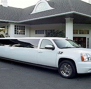 18 Passenger GMC Stretch Limo Chicago