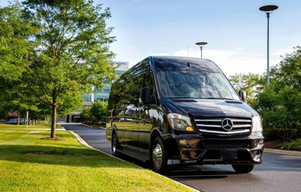14 Passenger Executive Sprinter Chicago