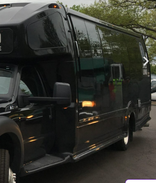 23 Passenger Executive Shuttle Bus Lexington - Image 4